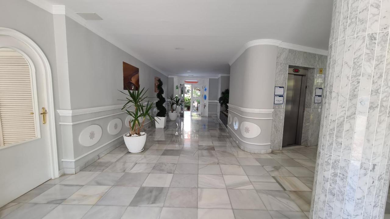 Estudio Playmon Park 10-9 If Benidorm Luaran gambar